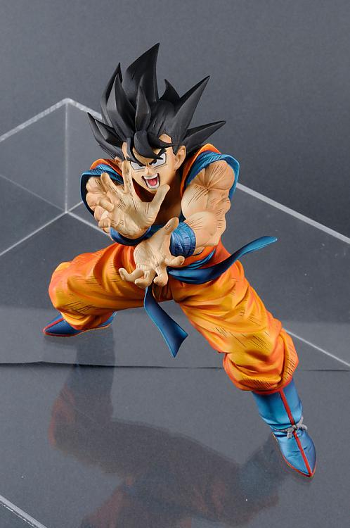 DBZ Super Kamehameha Figure Goku 20cm