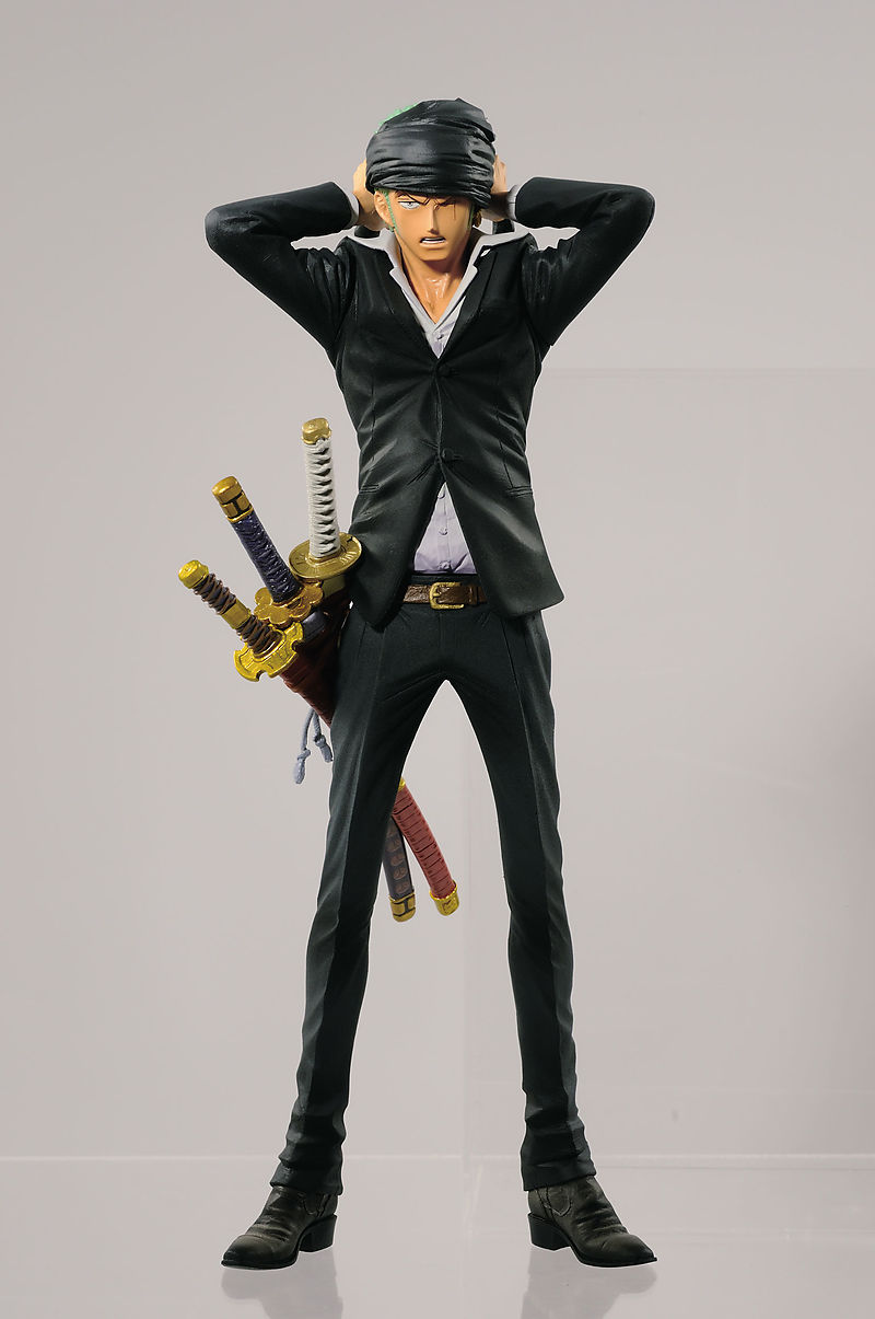 One Piece King Of Artist Roronoa Zoro Bandana & Suit 26cm
