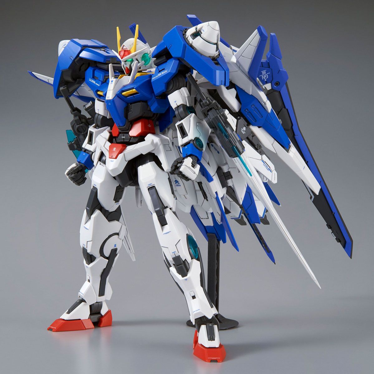 Gundam Gunpla MG 1/100 GUNDAM 00 XN Raiser (Campaign)