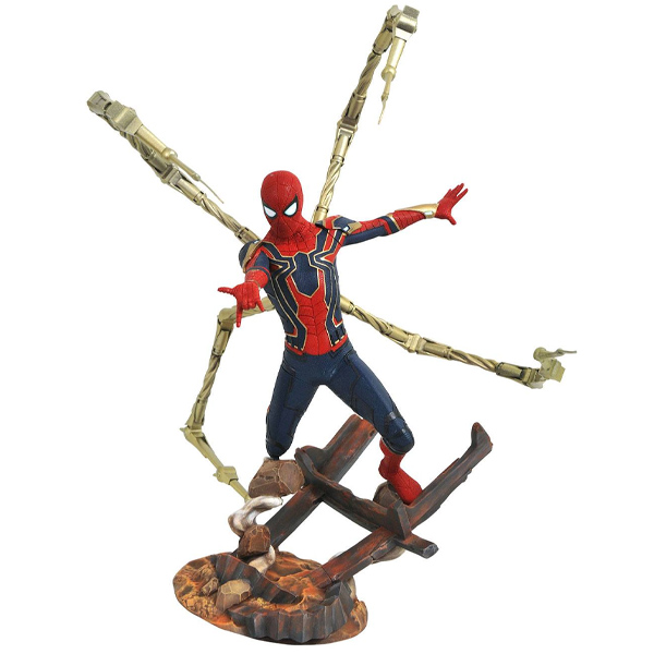 Marvel Premier Collection Avengers 3 Iron Spider-Man Statue 30cm