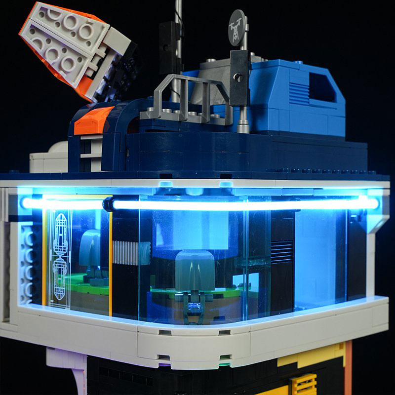 Lumibricks Cyberpunk Neoncity 17006 Floating Train Station