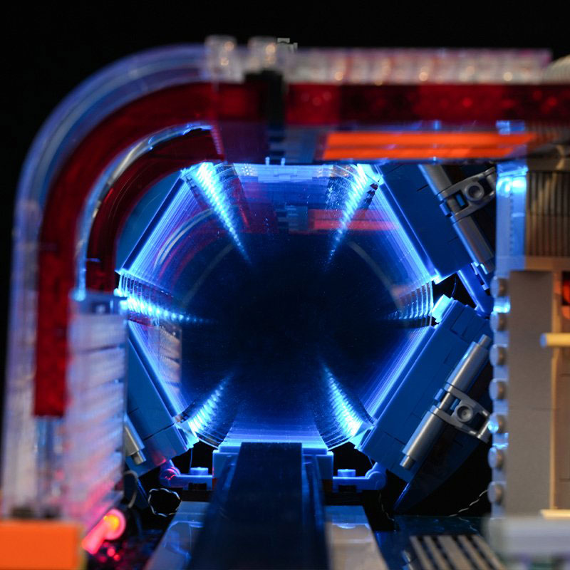 Lumibricks Cyberpunk Neoncity 17006 Floating Train Station