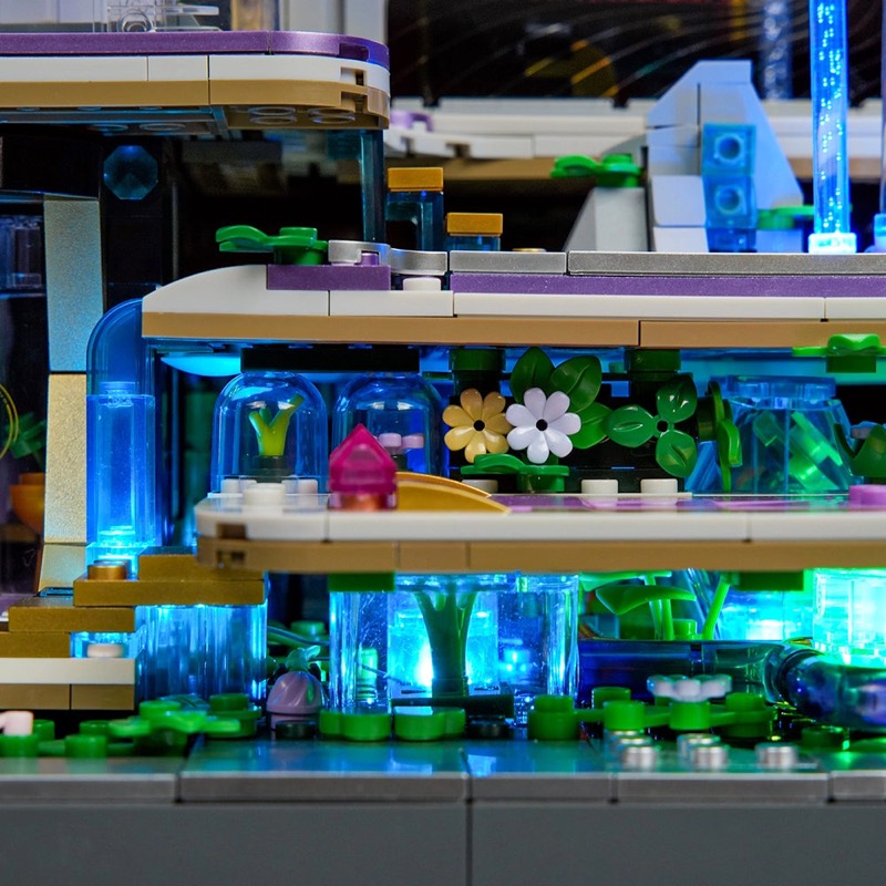 Lumibricks Cyberpunk Neoncity 17013 Neon Elite Louge