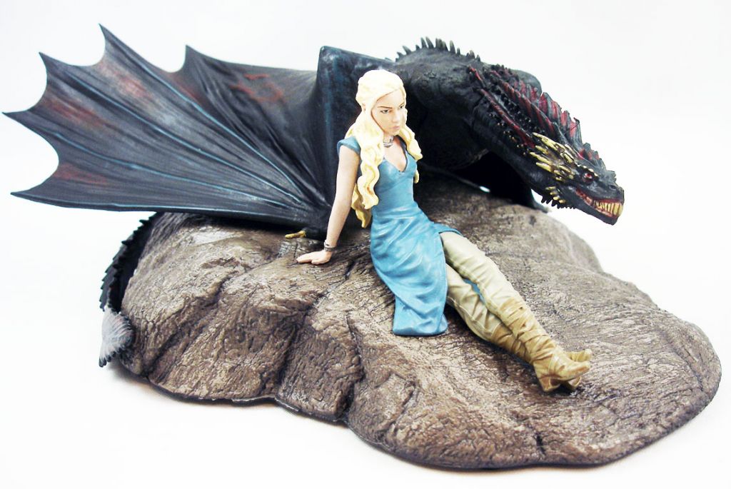 Game of Thrones figurine Daenerys & Drogon 18cm