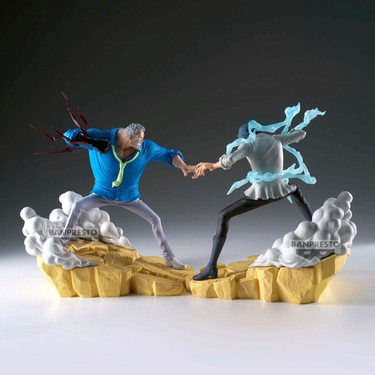 One Piece Senkozekkei Monkey D Garp 19cm W132
